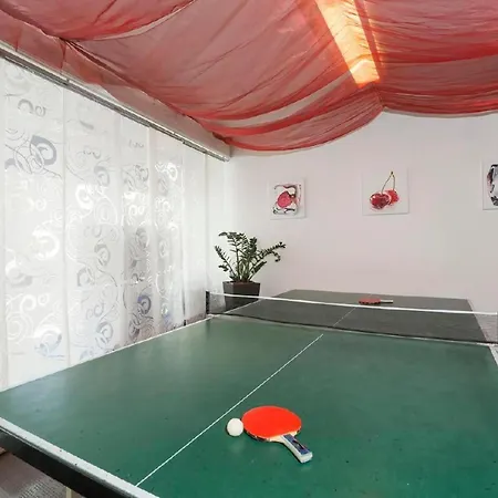 Chesa Quadrella By Interhome